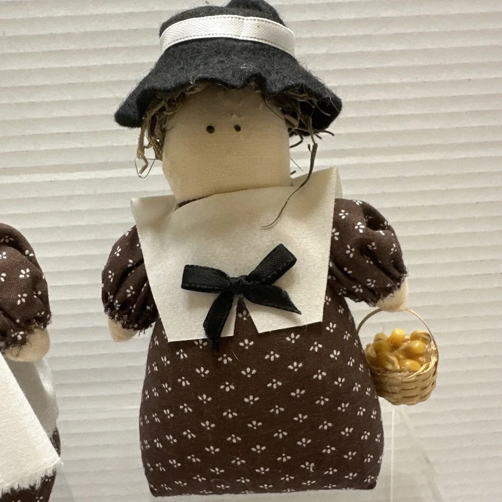 Handcrafted‎ Pilgrim Couple Shelf Sitters Thanksgiving Harvest Country Decor
